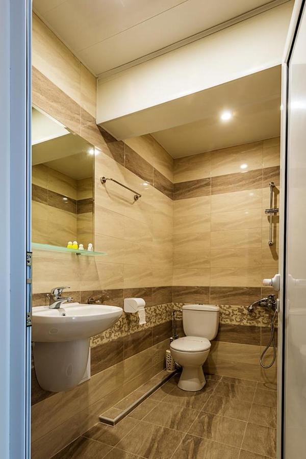 Family Hotel Bulgaria Kharmanli Exterior photo