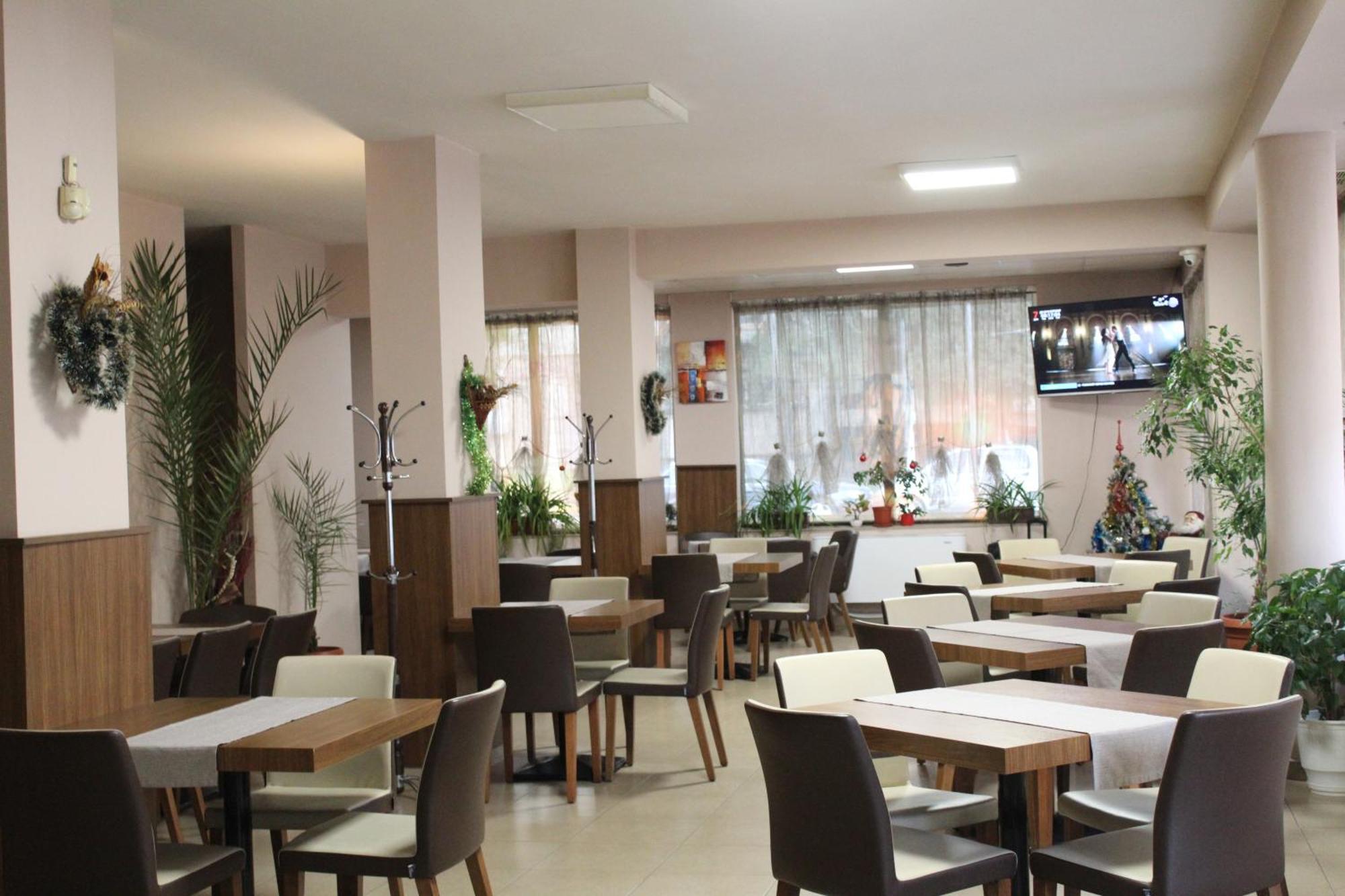 Family Hotel Bulgaria Kharmanli Exterior photo