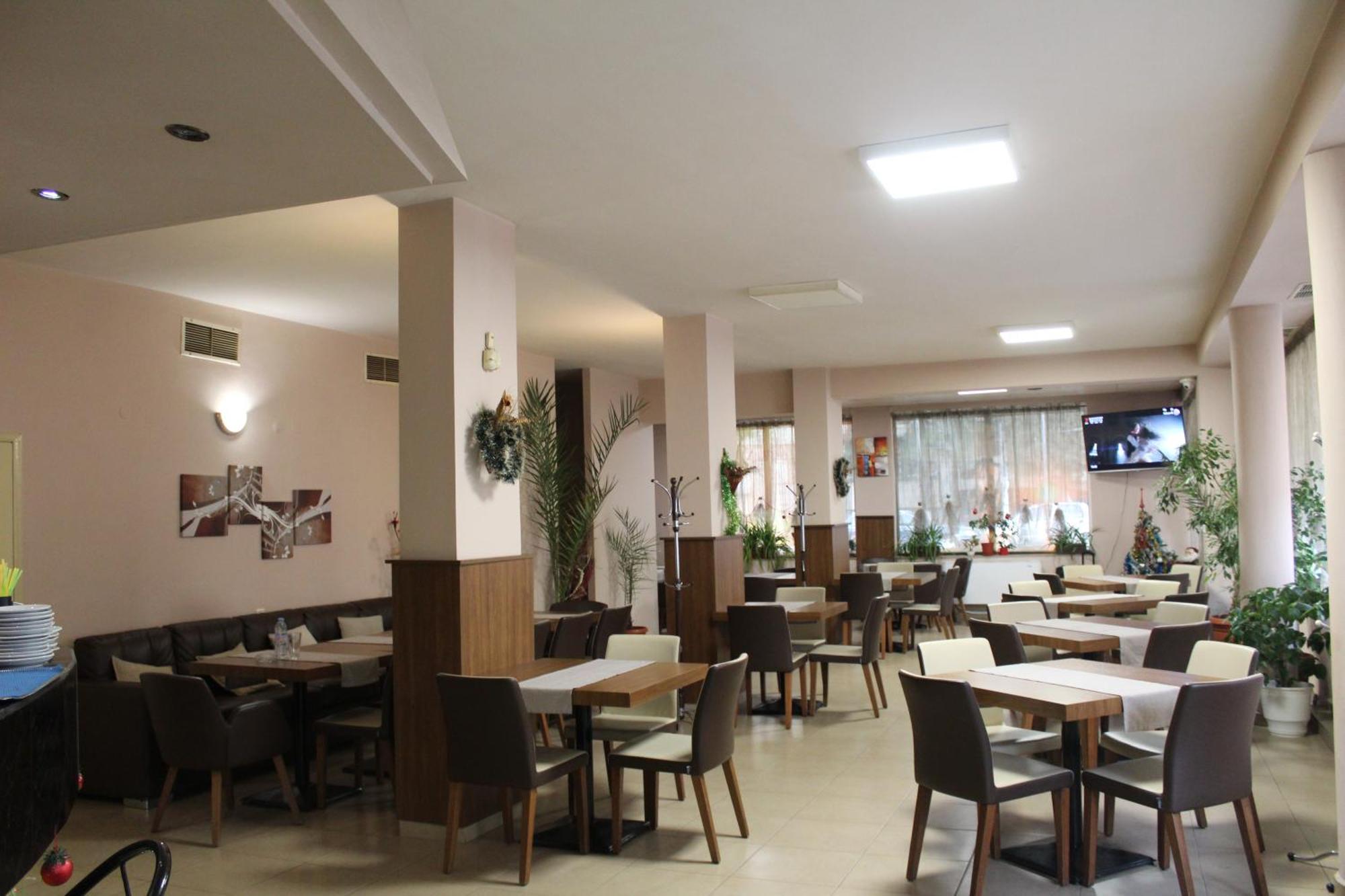 Family Hotel Bulgaria Kharmanli Exterior photo