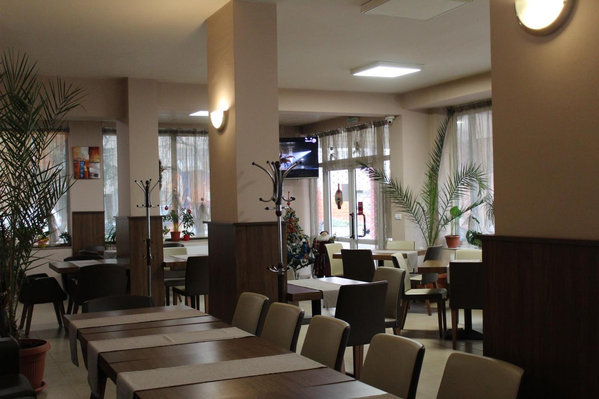 Family Hotel Bulgaria Kharmanli Exterior photo